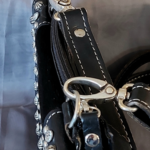 American West Genuine Leather Crossbody Bag - Picture 4 of 14